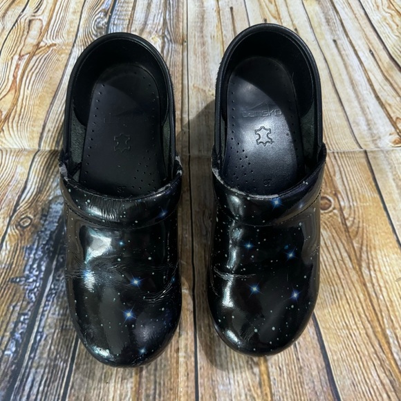 Dansko Black Leather Cosmic Galaxy Clogs Womens Size Euro 37 - Picture 2 of 5
